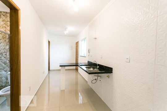 Casa de Condomínio para alugar com 2 quartos, 40m² em Água Rasa, São Paulo