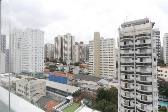 Vista de apartamento para alugar com 1 quarto, 43m² em Cerqueira César, São Paulo