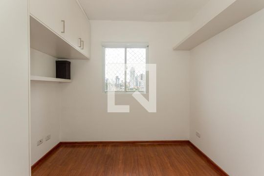 Quarto 1 de apartamento à venda com 3 quartos, 100m² em Jardim Botânico, Curitiba