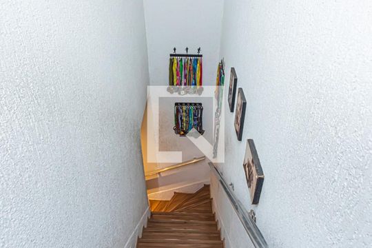 Escada de casa à venda com 2 quartos, 120m² em Casa Verde Alta, São Paulo