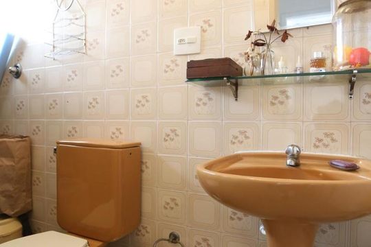 Banheiro de Serviço de apartamento à venda com 4 quartos, 133m² em Jardim Olympia, São Paulo