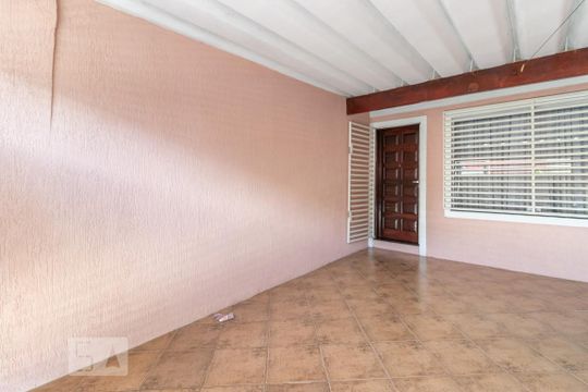 Garagem de casa para alugar com 3 quartos, 85m² em Jardim Ponte Rasa, São Paulo