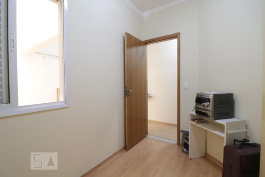 Quarto 1 de casa à venda com 3 quartos, 145m² em Jardim Piqueroby, São Paulo
