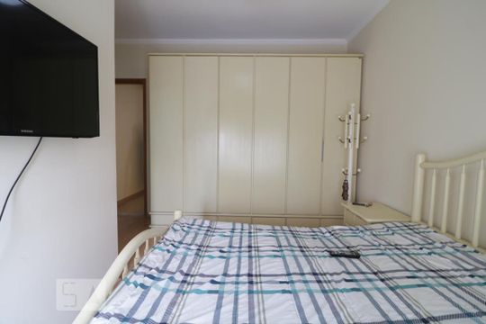 Suite 1 de casa à venda com 3 quartos, 145m² em Jardim Piqueroby, São Paulo