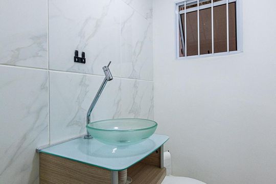Lavabo  de casa à venda com 7 quartos, 200m² em São Domingos, Niterói