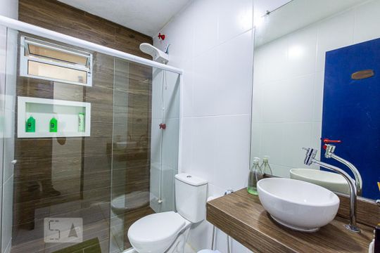 Banheiro 1 de casa à venda com 7 quartos, 200m² em São Domingos, Niterói