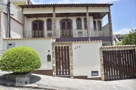 Fachada de casa de condomínio à venda com 4 quartos, 339m² em Taquara, Rio de Janeiro