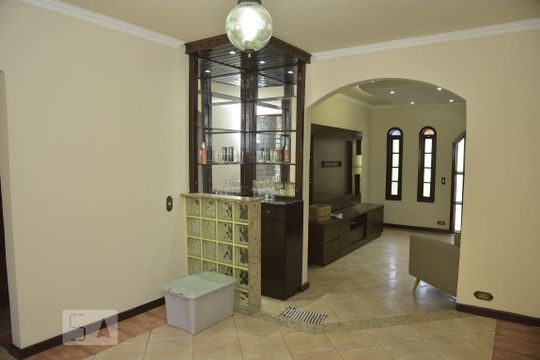 Sala de casa de condomínio à venda com 4 quartos, 339m² em Taquara, Rio de Janeiro