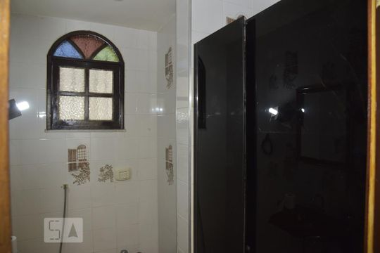 Lavabo de casa de condomínio à venda com 4 quartos, 339m² em Taquara, Rio de Janeiro