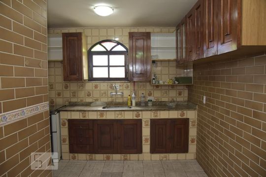 Cozinha de casa de condomínio à venda com 4 quartos, 339m² em Taquara, Rio de Janeiro