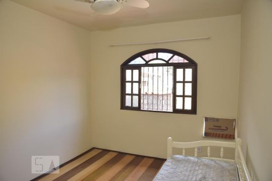Quarto 1 de casa de condomínio à venda com 4 quartos, 339m² em Taquara, Rio de Janeiro