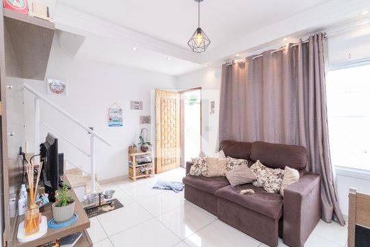 Sala de casa de condomínio à venda com 2 quartos, 60m² em Vila Ré, São Paulo