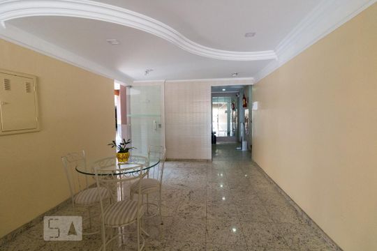 Hall de entrada do prédio de apartamento à venda com 2 quartos, 72m² em Vila Leonor, Guarulhos