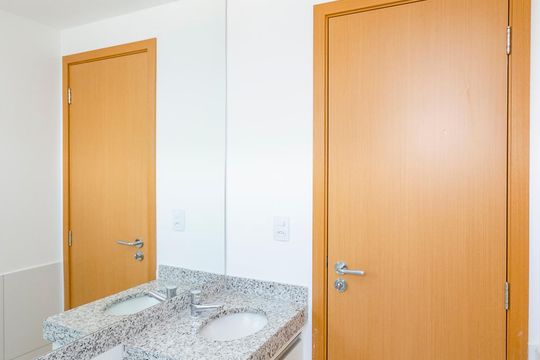 Banheiro de apartamento para alugar com 2 quartos, 54m² em Estrela do Oriente, Belo Horizonte