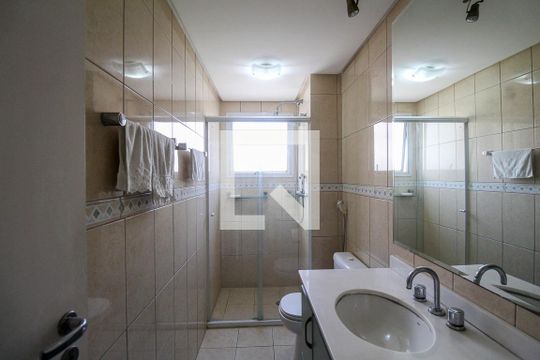 Banheiro de apartamento à venda com 3 quartos, 145m² em Jardim Vila Mariana, São Paulo