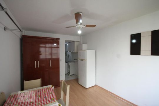 Kitnet de kitnet/studio para alugar com 1 quarto, 29m² em Liberdade, São Paulo