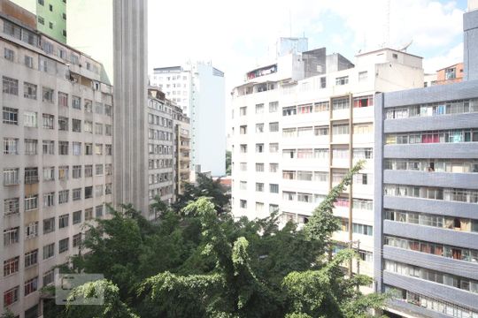 Vista de kitnet/studio para alugar com 1 quarto, 29m² em Liberdade, São Paulo