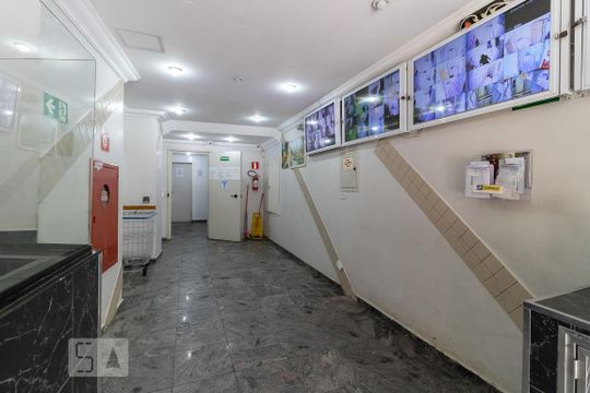 Hall de Entrada de kitnet/studio para alugar com 1 quarto, 29m² em Liberdade, São Paulo