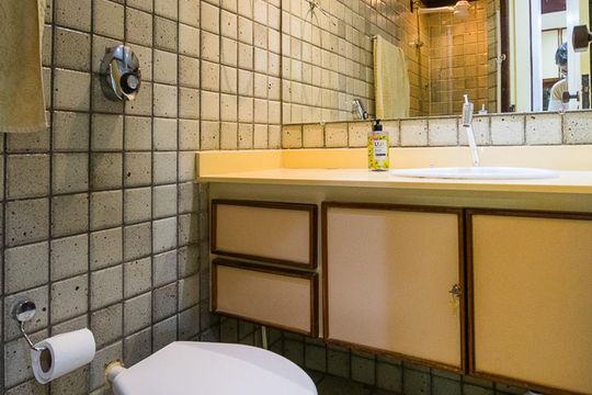 Banheiro de apartamento para alugar com 1 quarto, 39m² em Rio Vermelho, Salvador