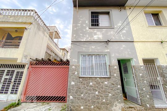 Fachada de casa à venda com 2 quartos, 120m² em Chácara Califórnia, São Paulo