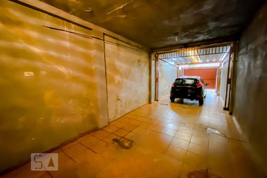 Garagem  de casa à venda com 2 quartos, 120m² em Chácara Califórnia, São Paulo