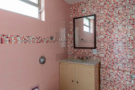 Banheiro da Suíte de apartamento à venda com 3 quartos, 140m² em Ingá, Niterói