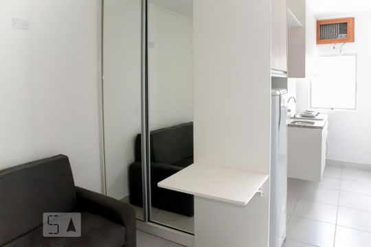 Kitnet/Studio para alugar com 1 quarto, 15m² em Vila Marieta, São Paulo