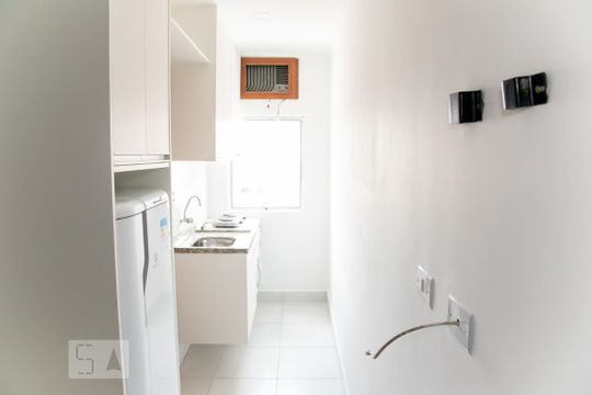 Cozinha de kitnet/studio à venda com 1 quarto, 15m² em Vila Marieta, São Paulo