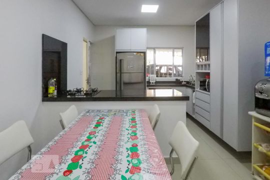 Cozinha de casa à venda com 3 quartos, 108m² em Vila Moinho Velho, São Paulo