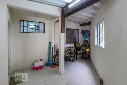 Quintal de casa à venda com 3 quartos, 108m² em Vila Moinho Velho, São Paulo