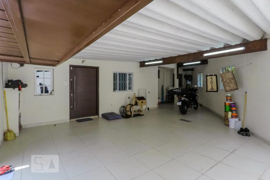 Garagem de casa à venda com 3 quartos, 108m² em Vila Moinho Velho, São Paulo