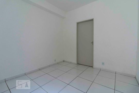 Sala de casa para alugar com 1 quarto, 40m² em Vila Campanela, São Paulo