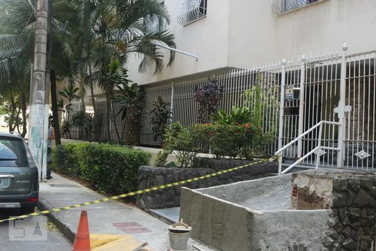 Fachada do bloco de apartamento à venda com 2 quartos, 50m² em Engenhoca, Niterói