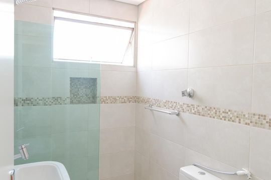 Banheiro de apartamento para alugar com 2 quartos, 63m² em Chácara Inglesa, São Paulo