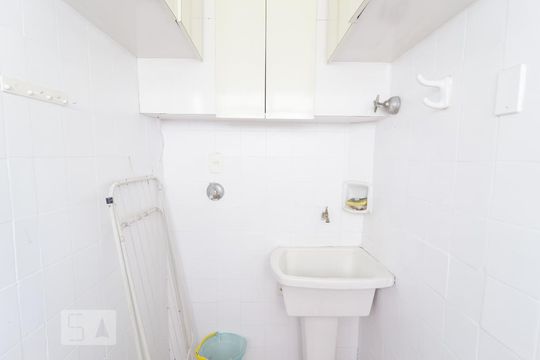 Lavanderia de apartamento para alugar com 2 quartos, 63m² em Chácara Inglesa, São Paulo