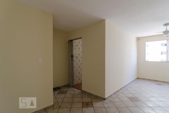 Sala de apartamento para alugar com 2 quartos, 63m² em Chácara Inglesa, São Paulo