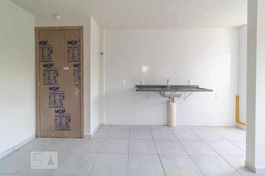 Cozinha de apartamento à venda com 2 quartos, 49m² em Tanque, Rio de Janeiro