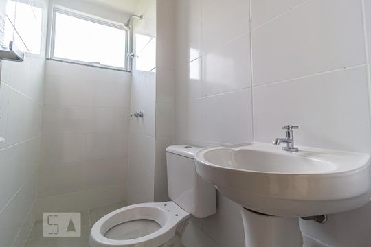 Banheiro de apartamento à venda com 2 quartos, 49m² em Tanque, Rio de Janeiro
