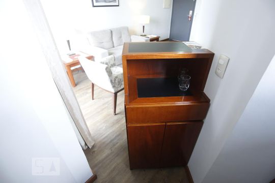 Cozinha de kitnet/studio para alugar com 1 quarto, 48m² em Consolação, São Paulo