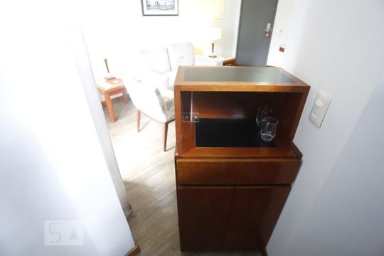 Cozinha de kitnet/studio para alugar com 1 quarto, 48m² em Consolação, São Paulo