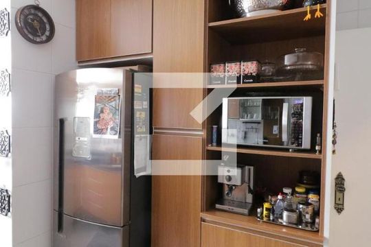 Cozinha de apartamento para alugar com 3 quartos, 106m² em Praia da Bandeira, Rio de Janeiro
