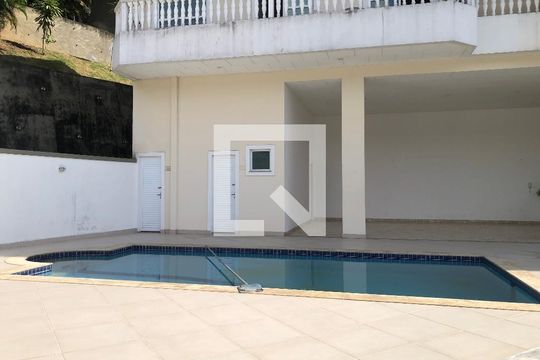 Área comum - Piscina de apartamento para alugar com 3 quartos, 106m² em Praia da Bandeira, Rio de Janeiro