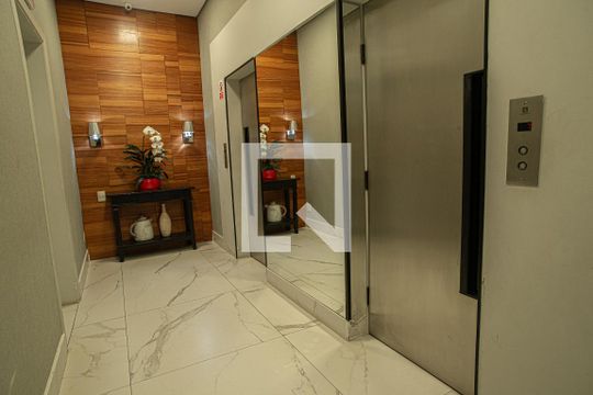 Elevadores de apartamento para alugar com 1 quarto, 48m² em Consolação, São Paulo