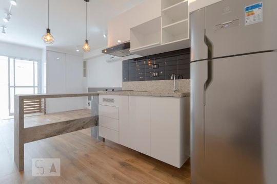 Cozinha de kitnet/studio para alugar com 1 quarto, 44m² em Santa Cecilia, São Paulo