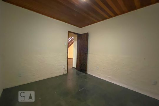 Quarto 1 de casa à venda com 4 quartos, 300m² em Ramos, Rio de Janeiro