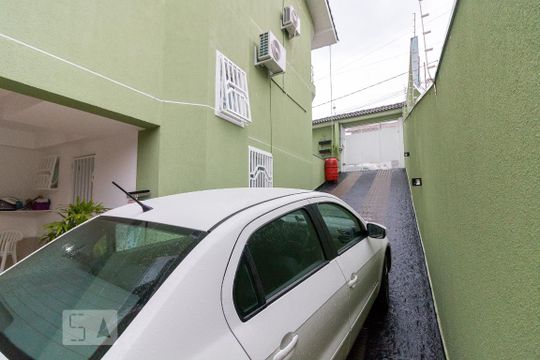 Garagem de casa à venda com 3 quartos, 180m² em Picanço, Guarulhos