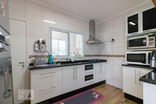 Cozinha de casa à venda com 3 quartos, 180m² em Picanço, Guarulhos