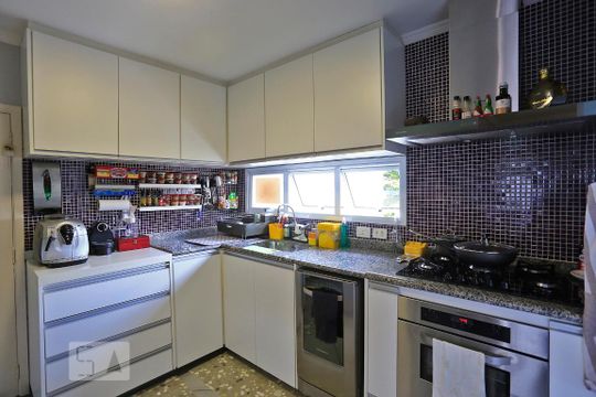 Cozinha de apartamento à venda com 3 quartos, 130m² em Parque Colonial, São Paulo