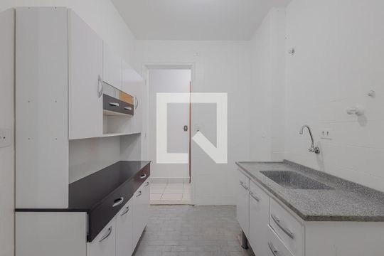Cozinha de apartamento para alugar com 1 quarto, 42m² em Perdizes, São Paulo
