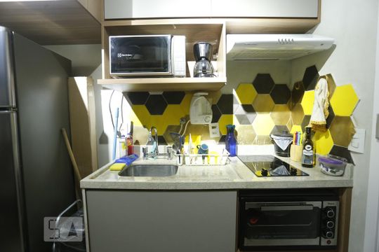 Entrada Cozinha de kitnet/studio à venda com 1 quarto, 30m² em Santa Efigênia, São Paulo